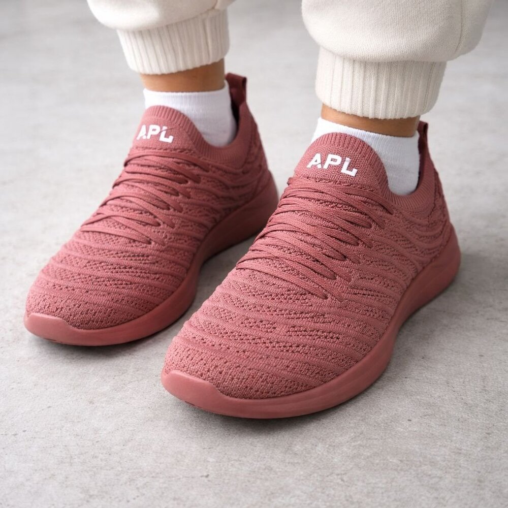 NWB APL TechLoom Wave Sneakers Cedar White W 6.5 (Y 5)